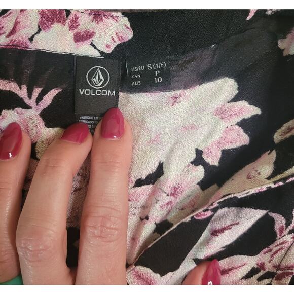 Volcom Women’s Black Heart Stoned Dress Size S Mini Dress EUC Rocker Style - Picture 3 of 6